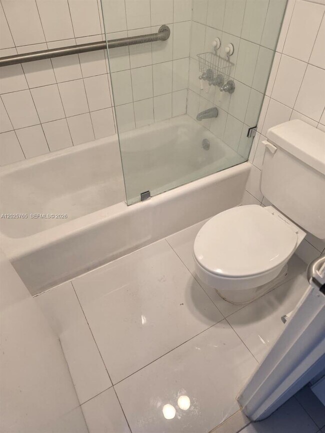 Photo - 11111 Biscayne Blvd Unit 17D
