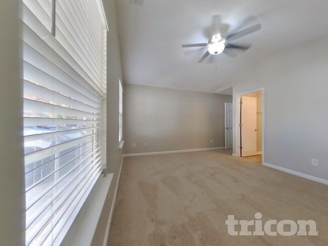 Photo - 225 Silver Fox Trail