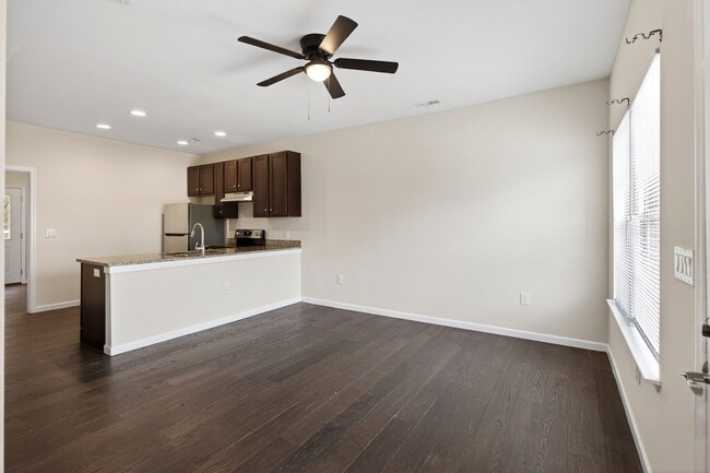 Photo - 4653 Fairfield Farm Rd Unit #5