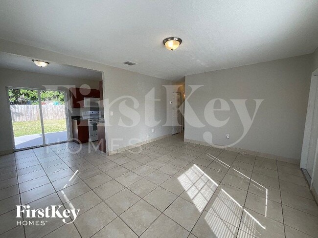 Photo - 1231 NE 214th St