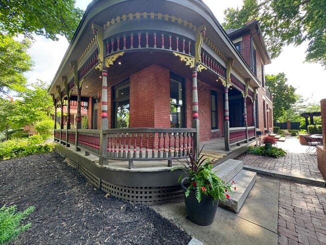 Photo - 3011 Grand Ave