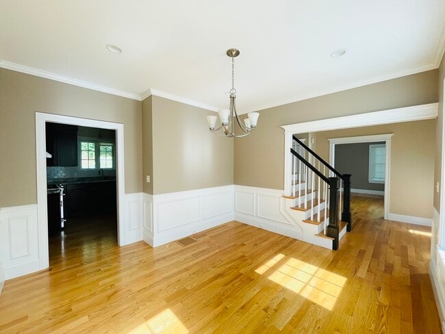 Photo - 127 Lowell St