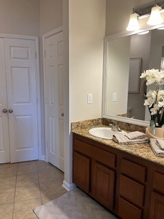 Second Bathroom w/ Step in Shower