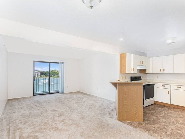 Photo - Oak Shores Apartments