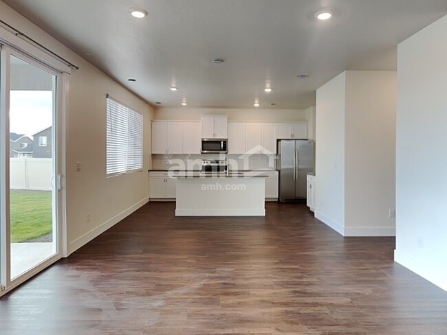 Photo - 9329 Wabash St