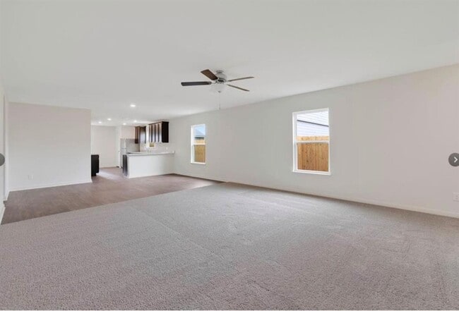 301 Crescent Park Dr