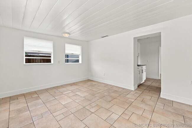 120 Pleasant Pl