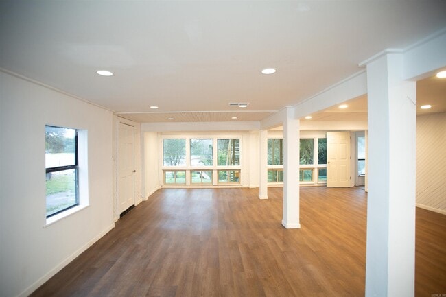 Photo - 13118 Old River Dr