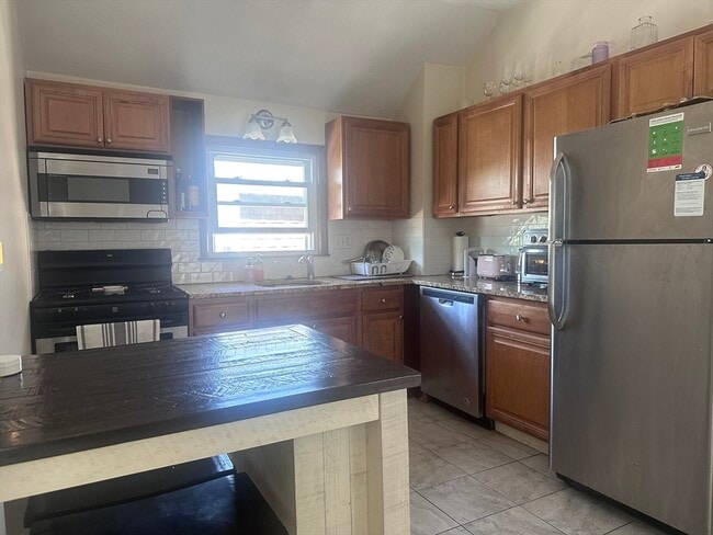 Photo - 8 Sackville St Unit 3