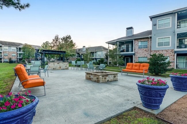 Building Photo - 656 Hollister Rd Unit 0934