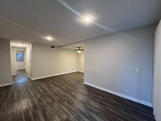 Photo - 1527 Veteran Ave