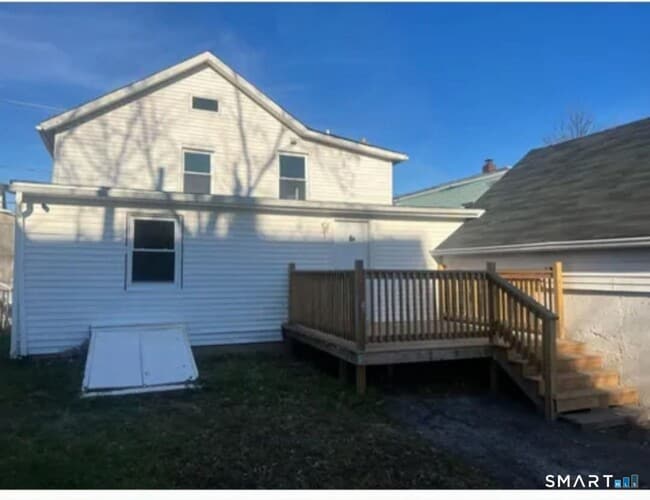 Building Photo - 6 Springdale Ave Unit 6A