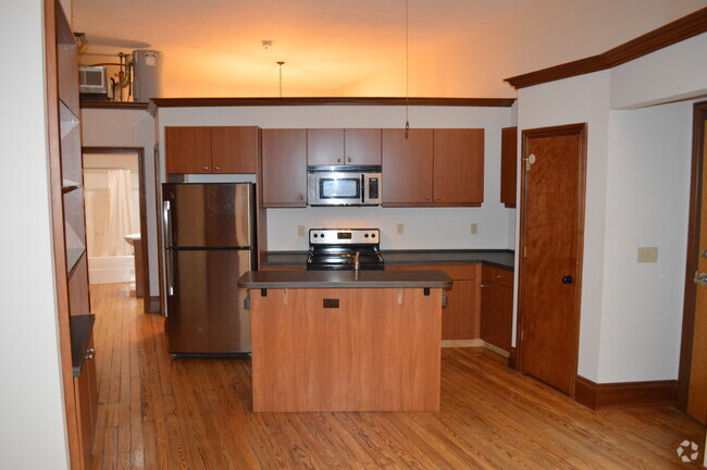 Building Photo - 206 S Washington Sq Unit B Rental