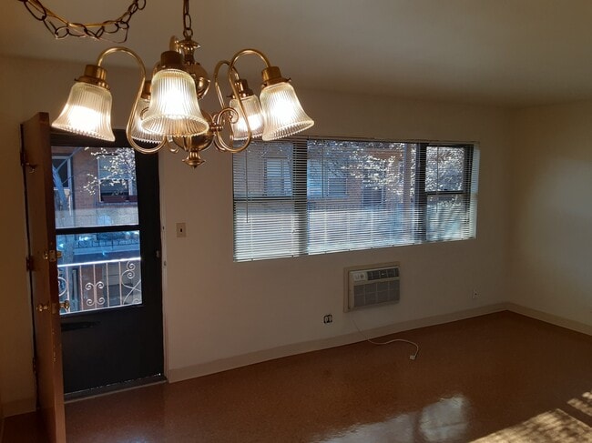 Living Area - 6945 Stanley Ave Unit 10