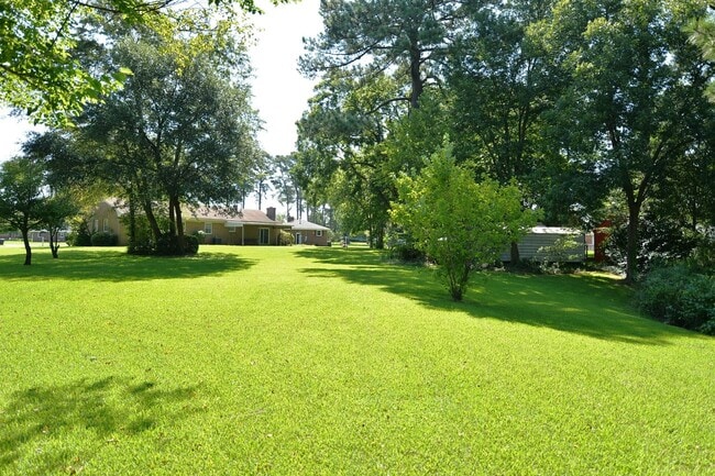 Photo - STUNNING 3 BEDROOM RANCH WATERFRONT HOME ON 1 ACRE W/ 1 CAR GARAGE!!