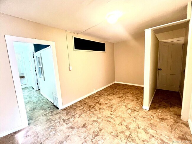 Photo - 30 Knapp Ave