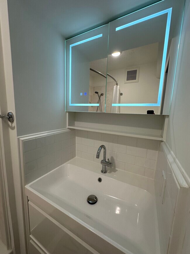 8 Fulkerson St Unit 2R