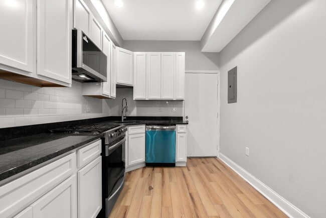 Building Photo - 226 N Collington Ave Rental