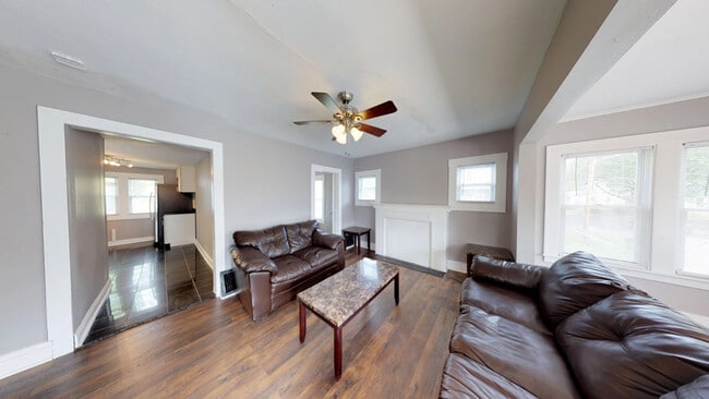 Photo - 240 Lorraine Ave