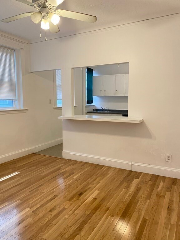 Building Photo - 2031 Commonwealth Ave Unit 2 Rental