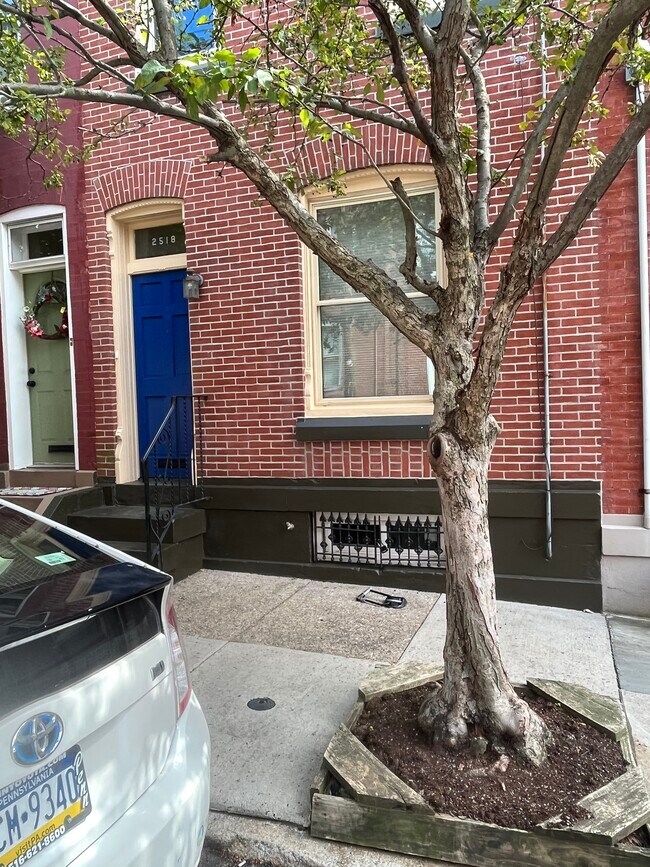 Photo - 2518 Meredith St