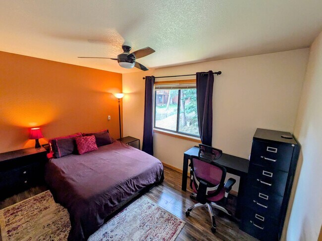 Building Photo - 30273 Conifer Rd Unit Elk Meadow Room for Rent Rental