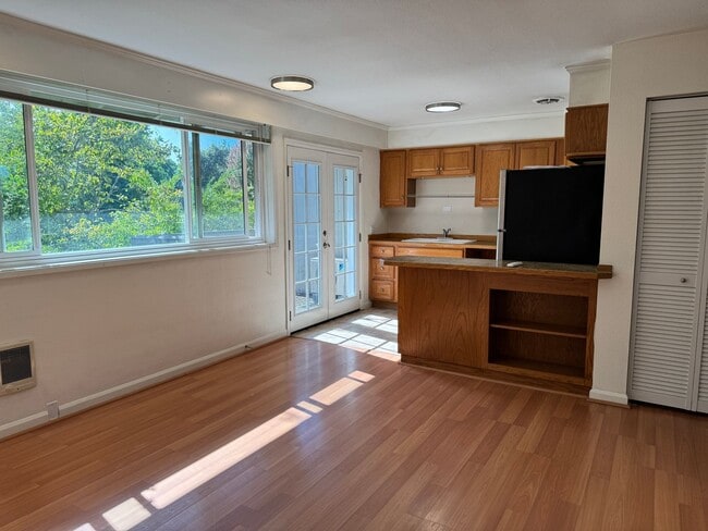 2082 W 14th Pl