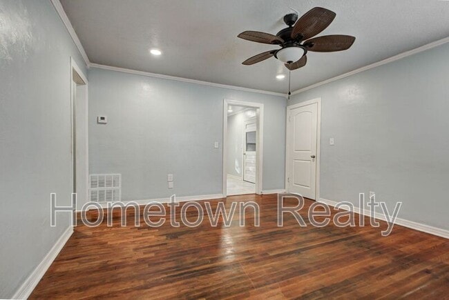 Photo - 3200 SW 38th St