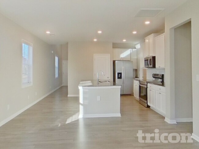 Photo - 931 Bryden Ln