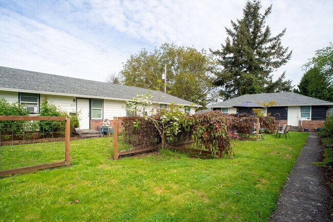 Photo - 6901-6923-6923 NE Prescott St Unit 6913