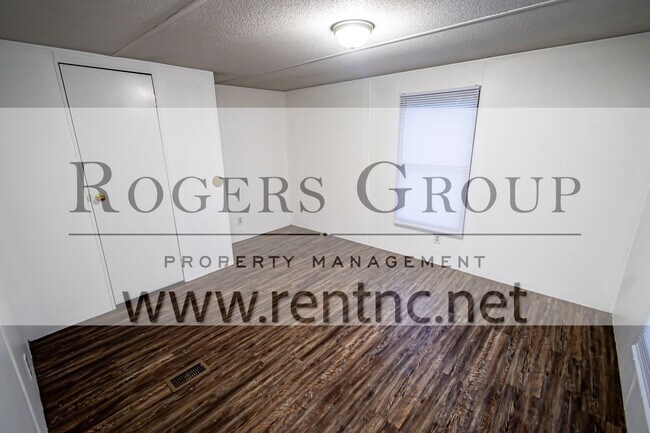 Photo - 7504 Sam Young Rd