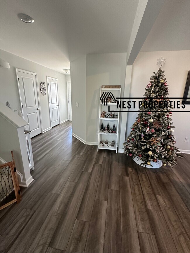 Photo - 2102 County Line Trl