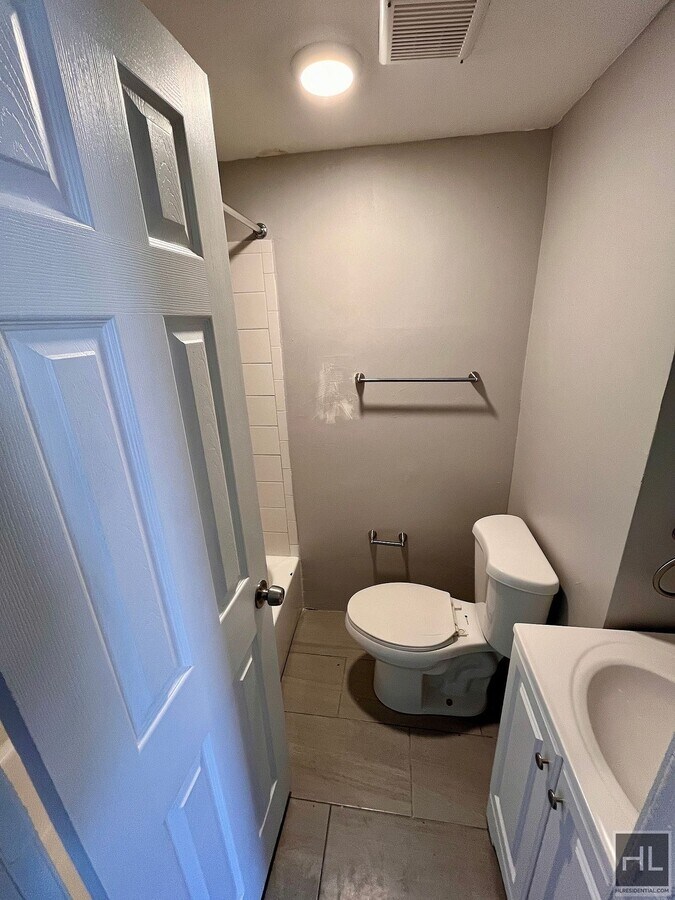 Willow Street, Yonkers Apartment Unit 3 Yonkers, NY