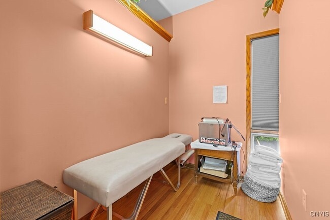 Building Photo - 1628 W Genesee St Rental