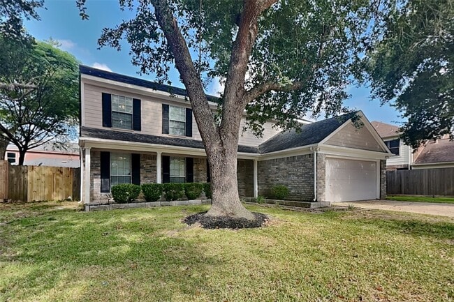 Building Photo - 4012 Cedarwood Dr