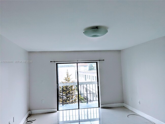 Photo - 1617 Jefferson Ave Unit 304