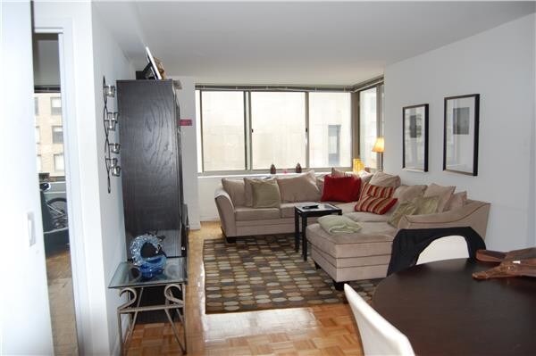 Photo - 201 W 26th St Apartment
