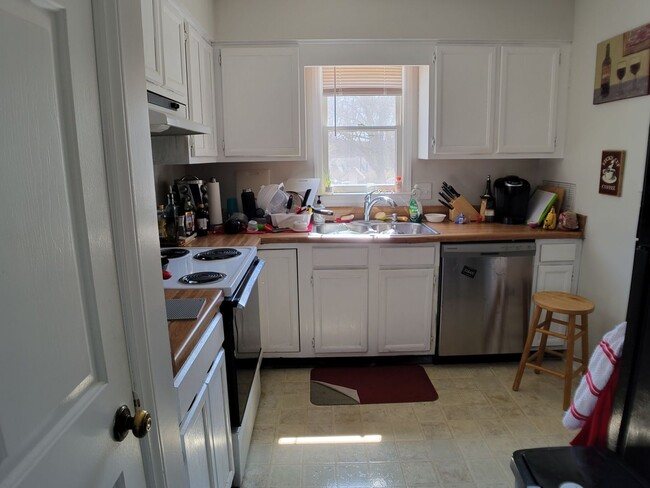 Photo - KAPLAN4145 Unit 1