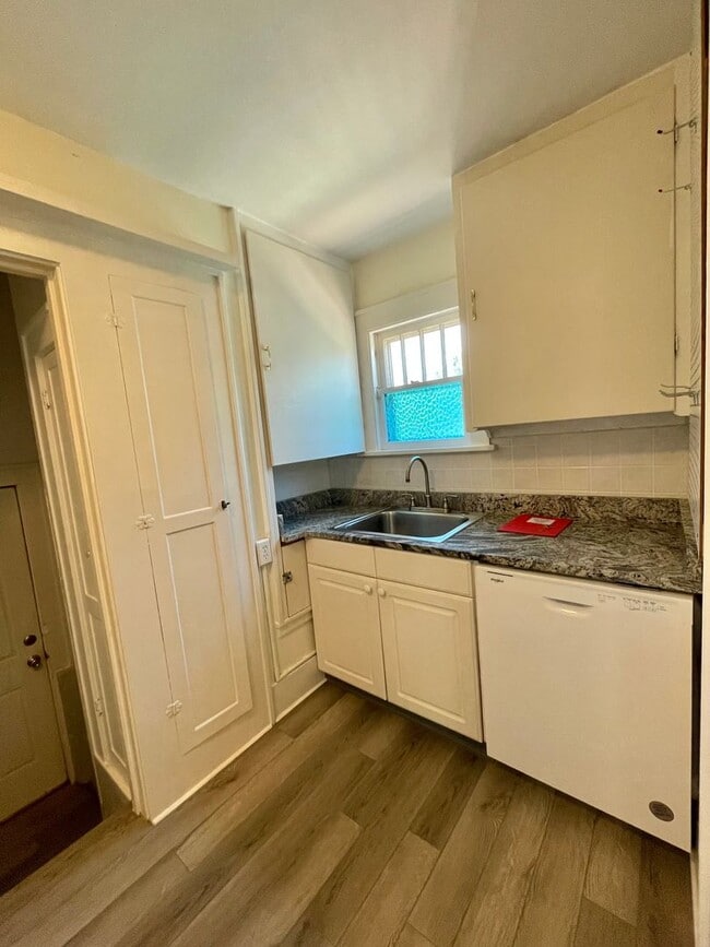 Photo - ADORABLE 4 bedroom standalone home