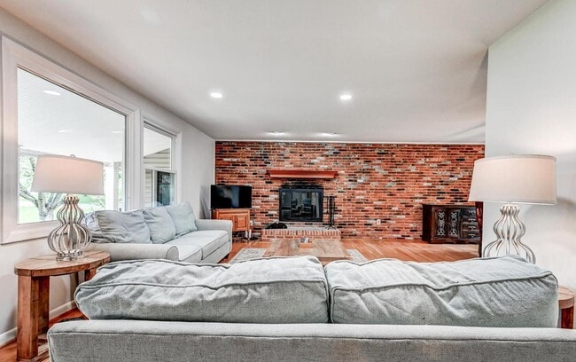 Photo - 206 Dunbeath Ct