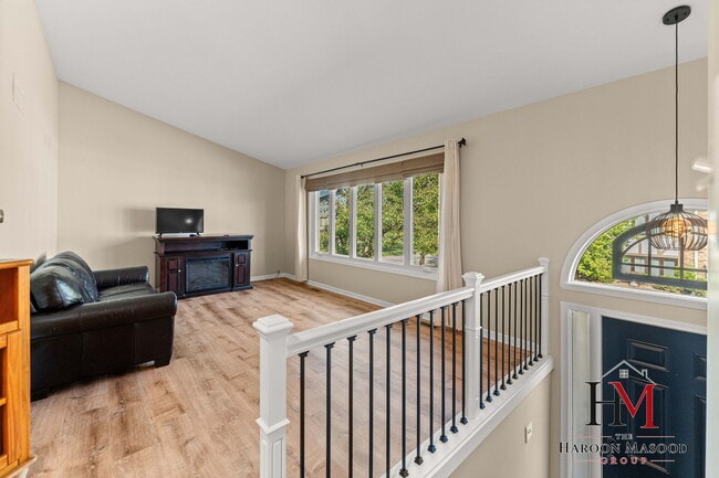 Photo - 9241 Windsor Pkwy
