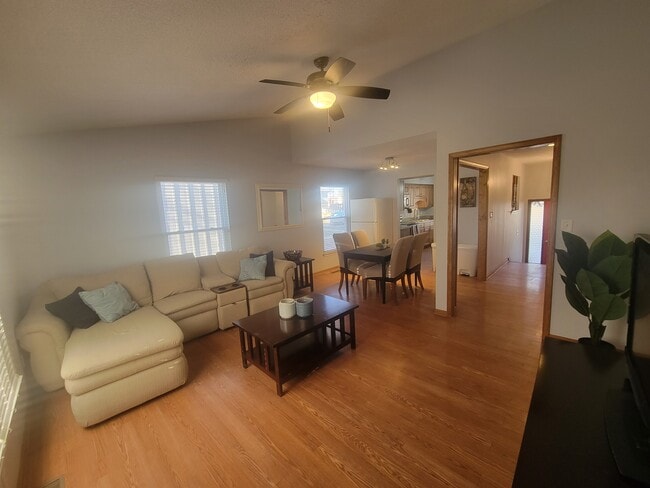 Photo - 7804 Eby St Unidad 4