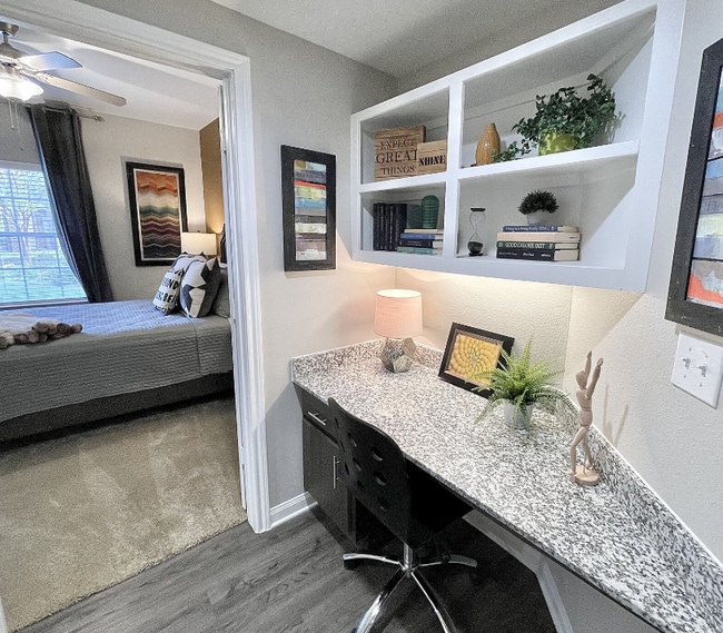 Photo - 1766 S Park View Dr Unidad 404.44