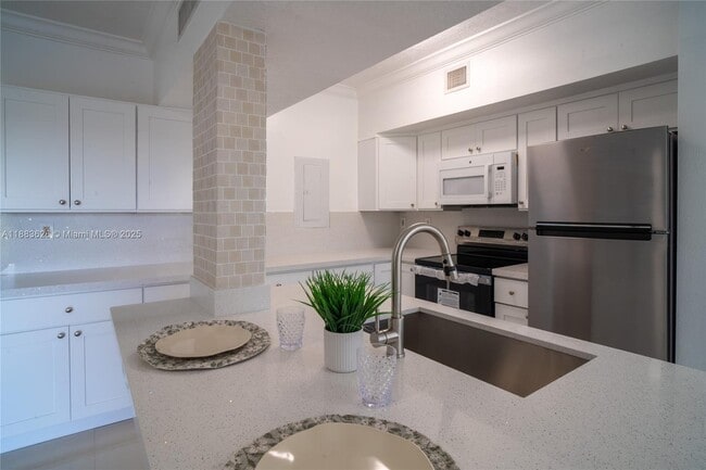 Photo - 11650 SW 2nd St Unidad 16206