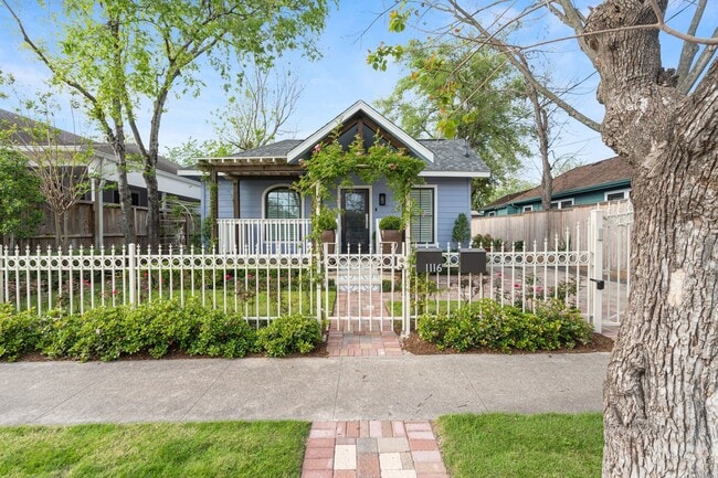 Building Photo - 1116 Nadine St