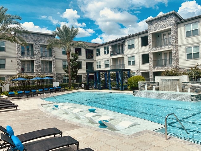 Photo - Vista Energy Corridor Apartments