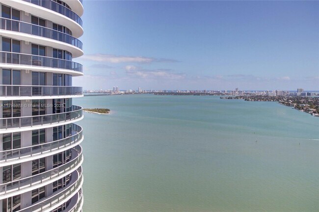 Photo - 1756 N Bayshore Dr Unidad 38G Rental