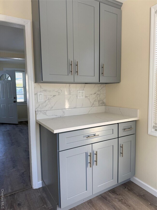 Photo - 6 Bayberry Ln