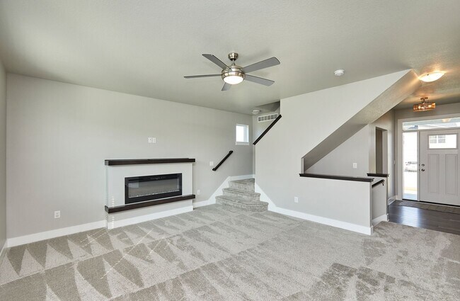 Photo - 4 Bedroom, 3 Bathroom Home In Waukee!