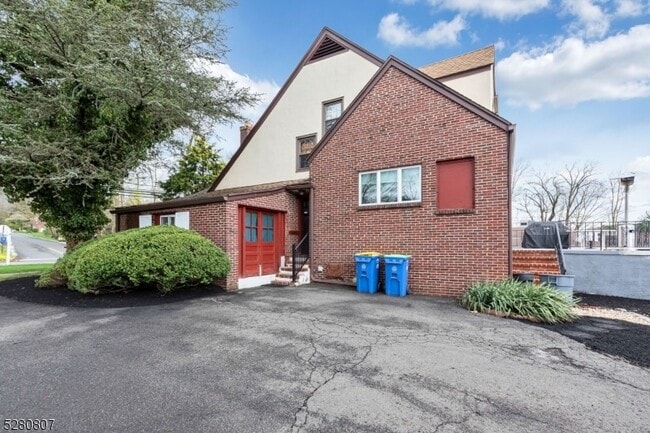 Photo - 153 Stirling Rd